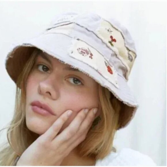 ⭐️? Frayed Patchwork Boho Street Peasant Hipster Hippie Cottage Farm Bucket Hat